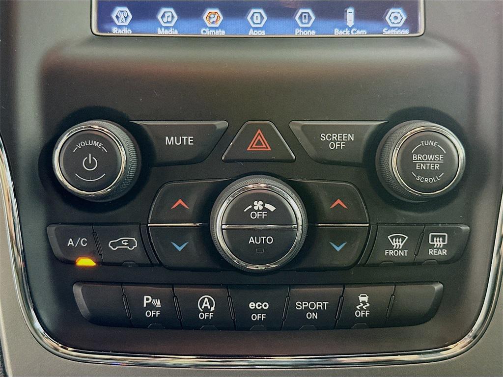 used 2020 Jeep Grand Cherokee car, priced at $17,900