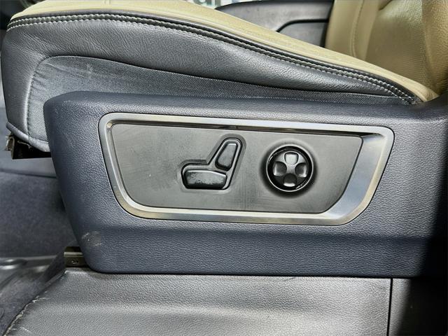 used 2019 Ram 1500 car, priced at $31,900