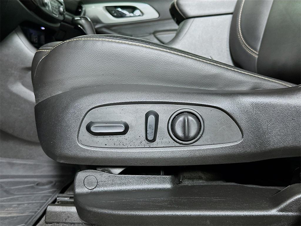 used 2020 Chevrolet Traverse car, priced at $18,490