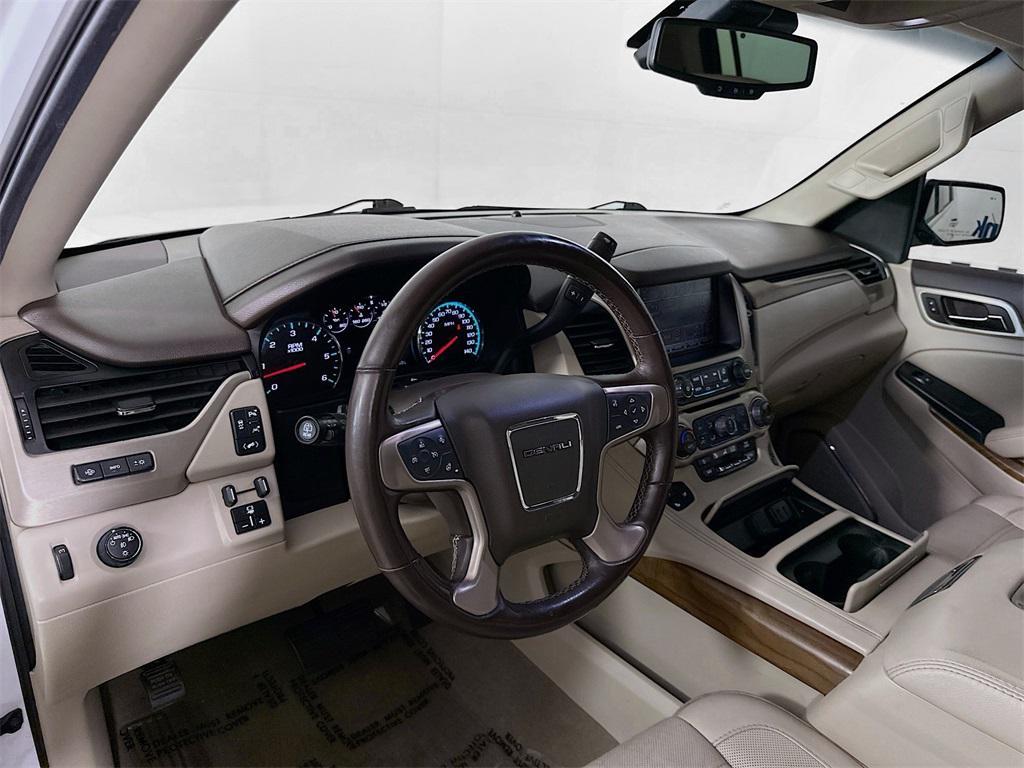used 2020 GMC Yukon XL car, priced at $25,900