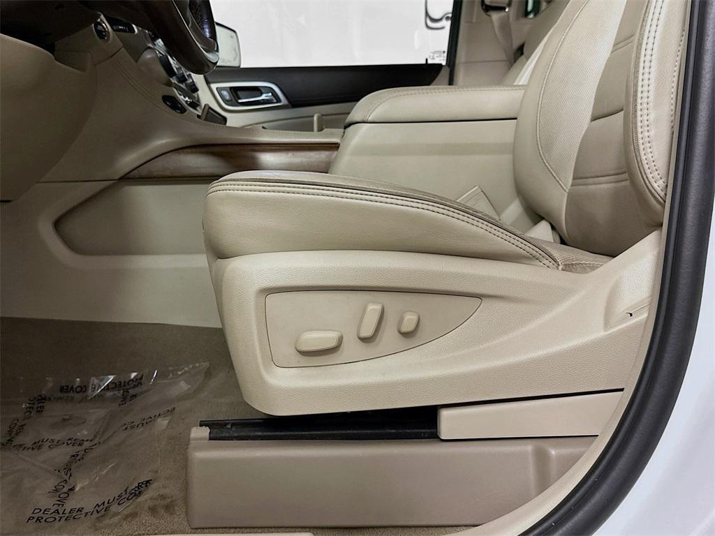 used 2020 GMC Yukon XL car, priced at $25,900