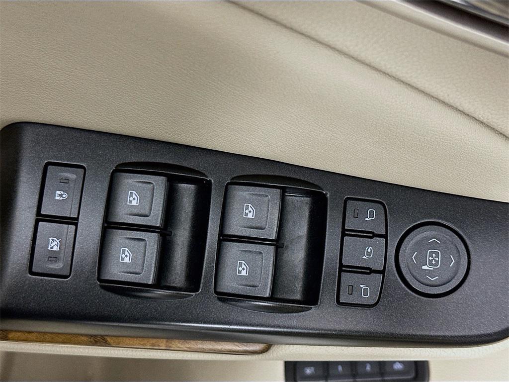 used 2020 GMC Yukon XL car, priced at $25,900