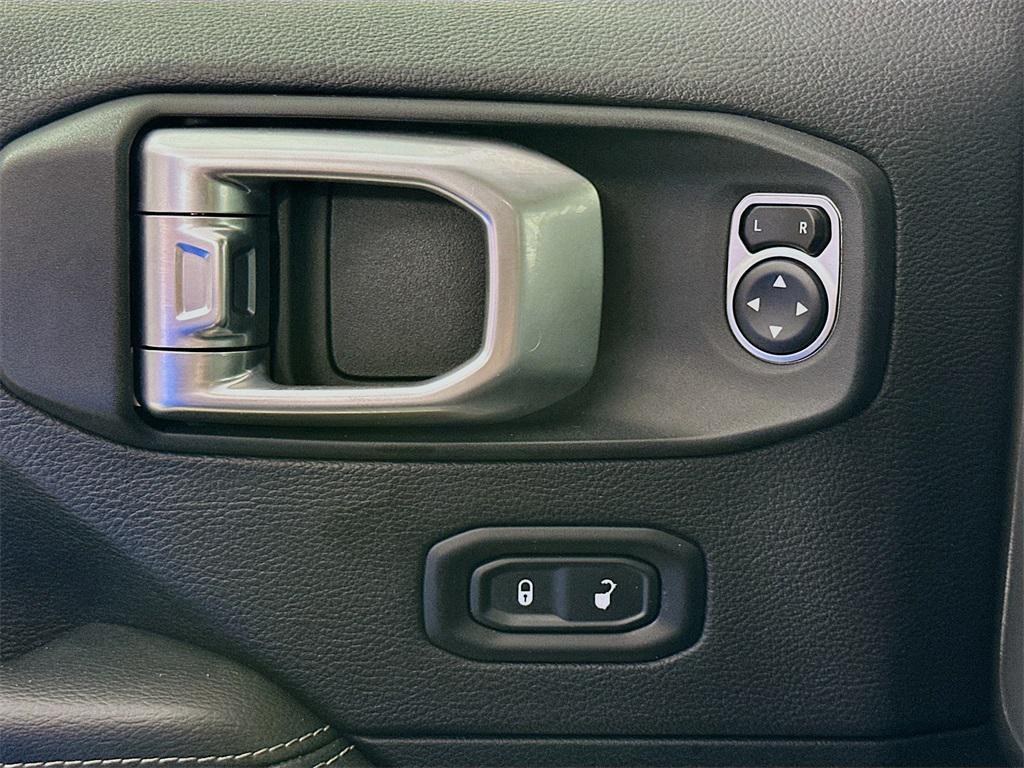 used 2020 Jeep Wrangler Unlimited car, priced at $22,900