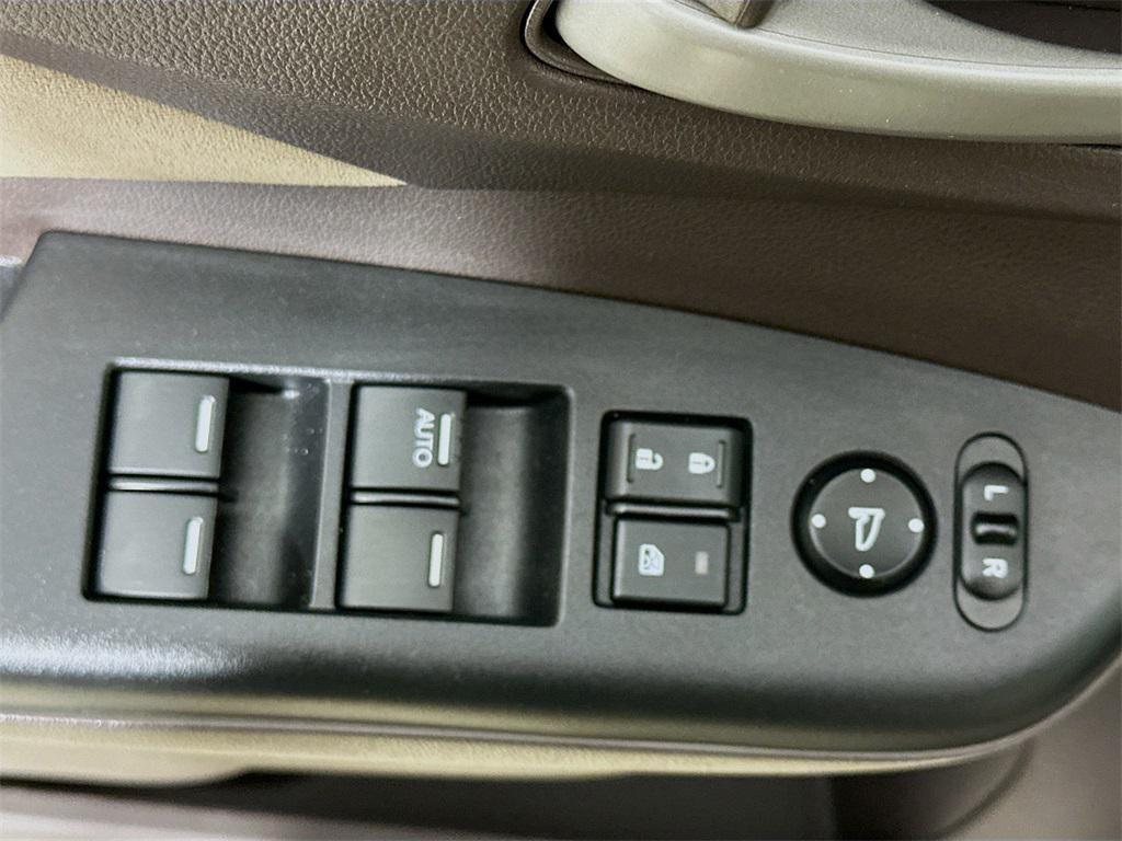 used 2014 Honda CR-V car, priced at $12,900