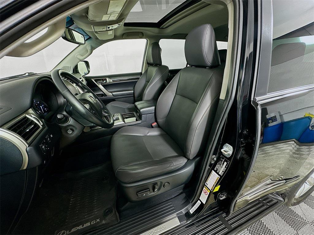 used 2019 Lexus GX 460 car, priced at $26,900