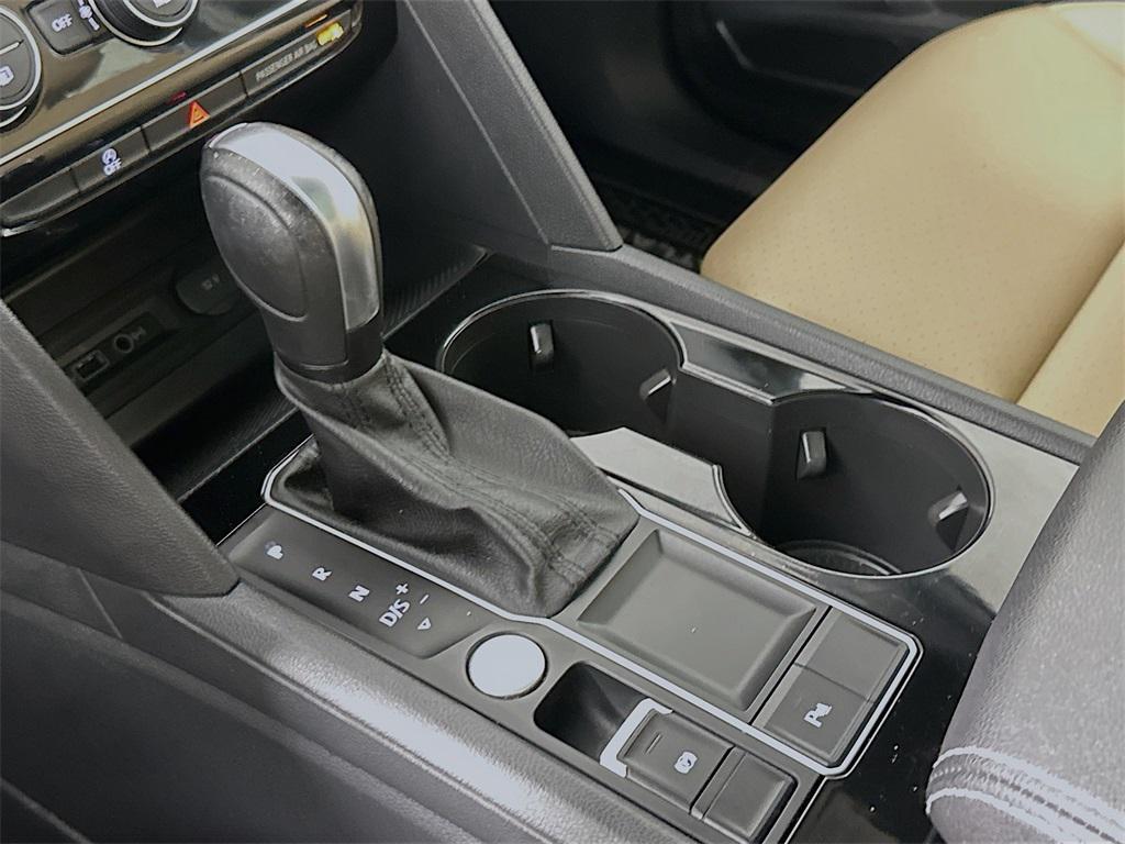 used 2020 Volkswagen Atlas Cross Sport car, priced at $15,551