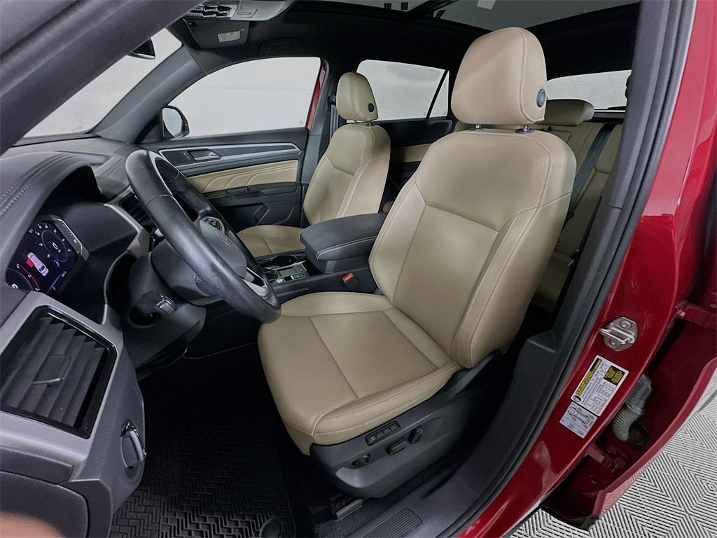 used 2020 Volkswagen Atlas Cross Sport car, priced at $15,551