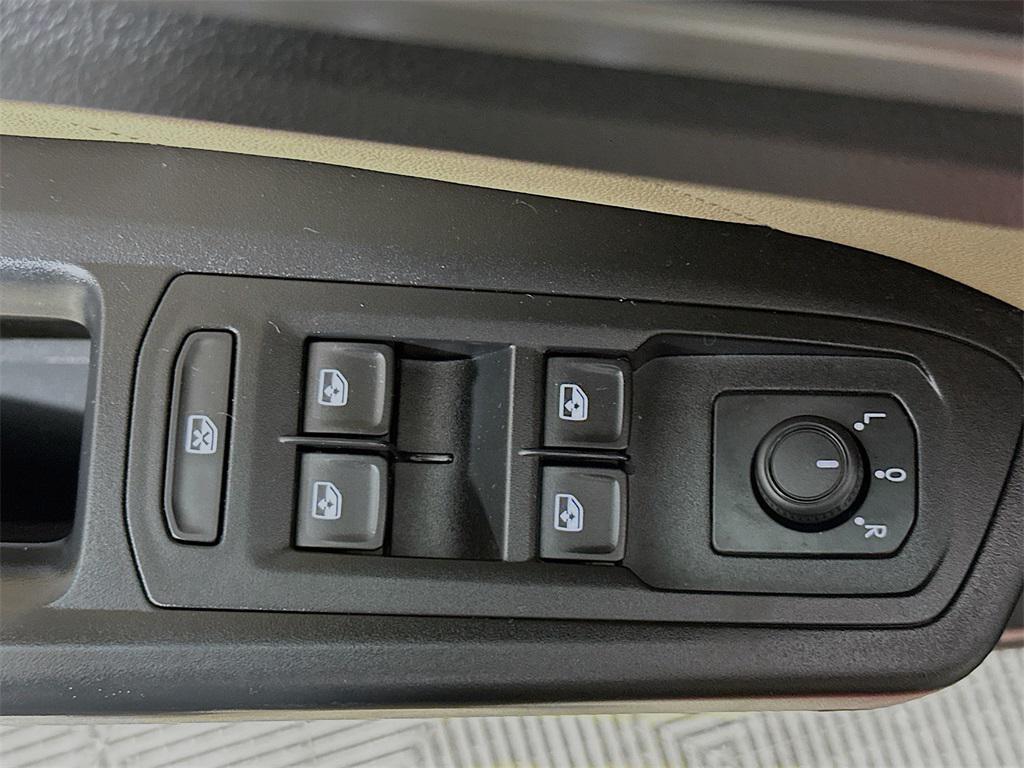 used 2020 Volkswagen Atlas Cross Sport car, priced at $15,551
