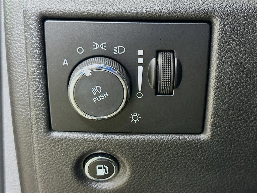 used 2019 Jeep Grand Cherokee car, priced at $13,990