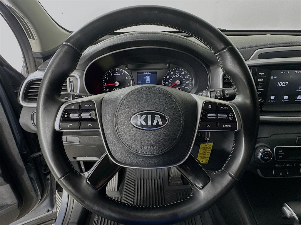 used 2020 Kia Sorento car, priced at $14,900