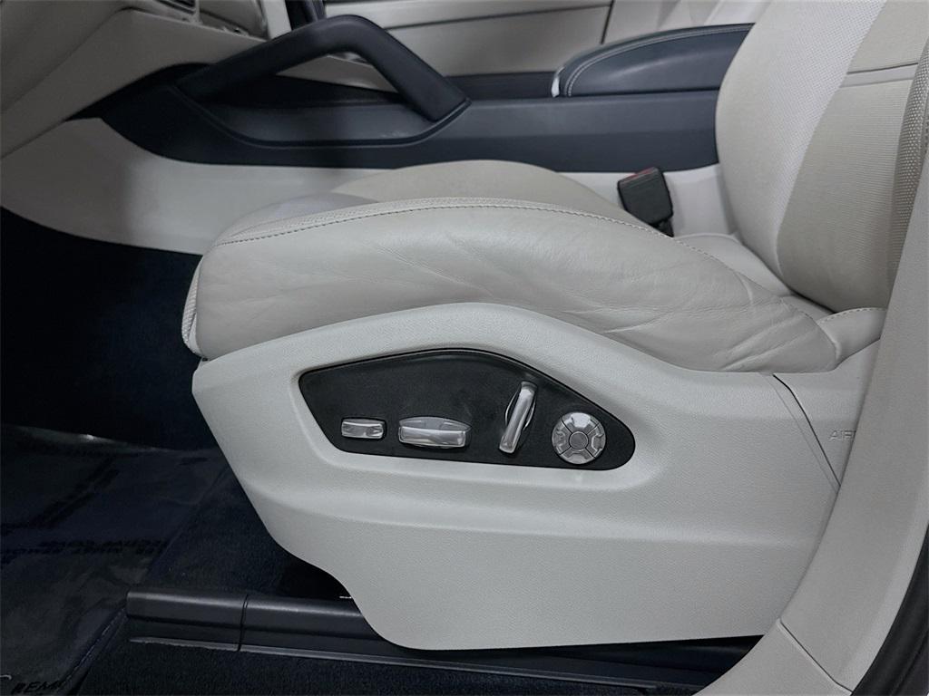 used 2020 Porsche Cayenne car, priced at $43,900