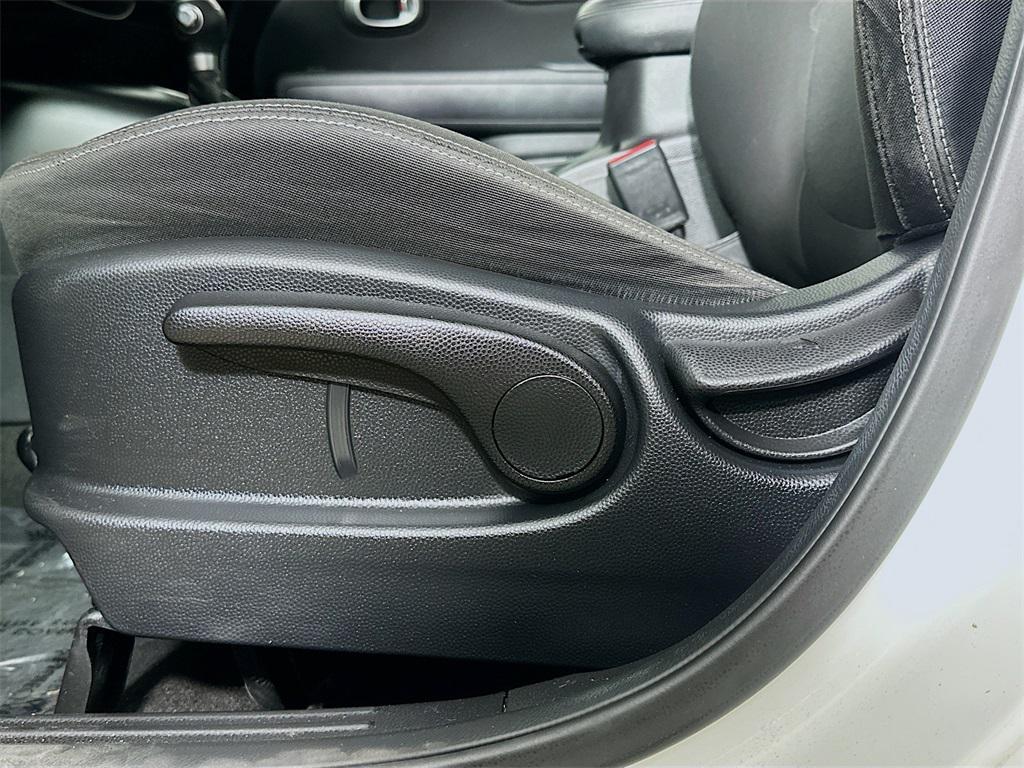 used 2015 Kia Soul car, priced at $4,900