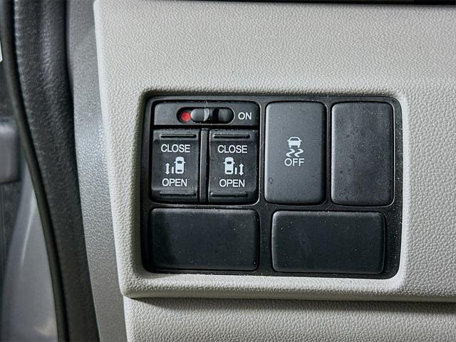 used 2016 Honda Odyssey car, priced at $15,900