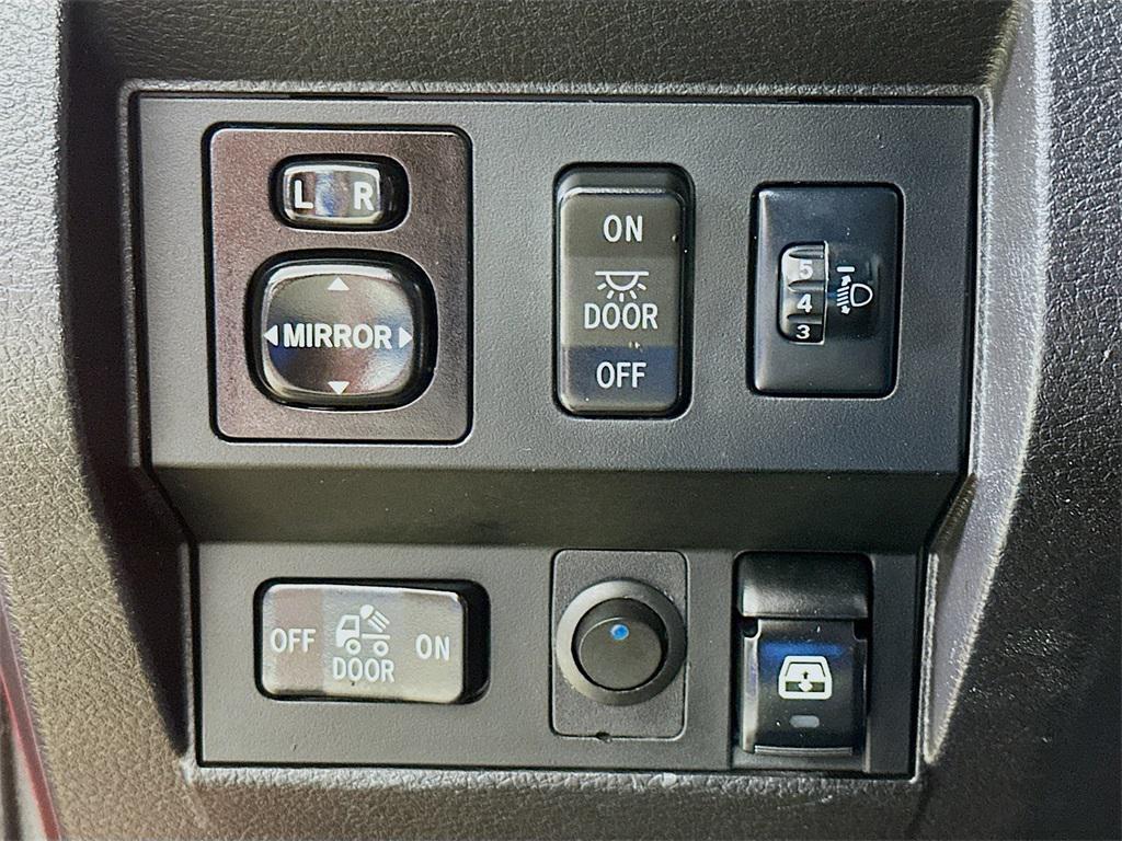 used 2015 Toyota Tundra car, priced at $25,900