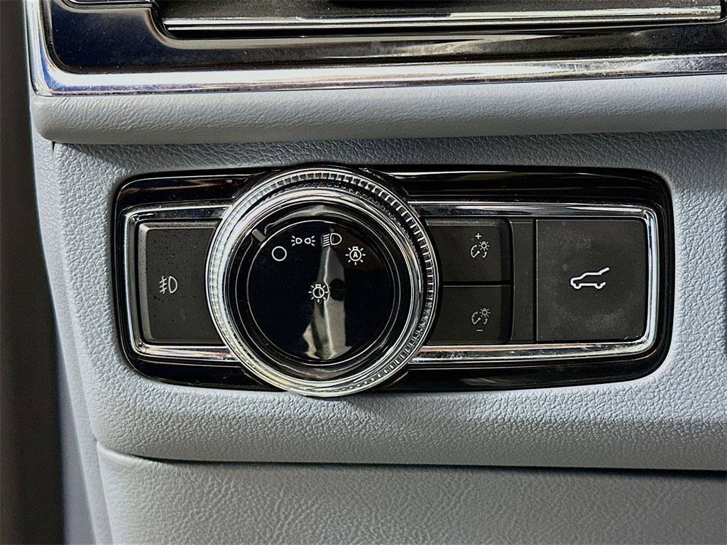 used 2020 Lincoln Navigator car, priced at $36,900