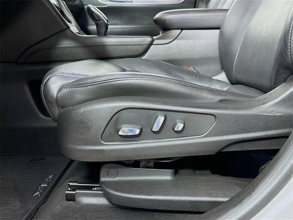 used 2018 Cadillac XT5 car, priced at $19,900