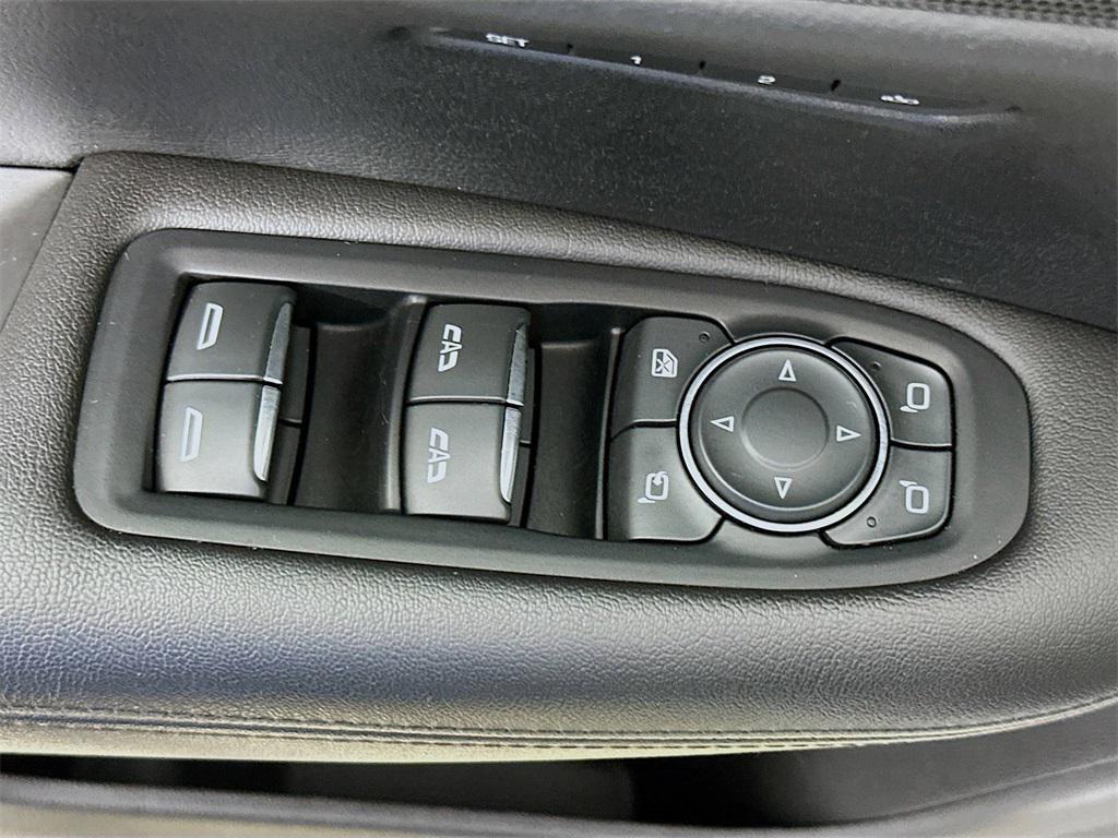 used 2018 Cadillac XT5 car, priced at $19,900