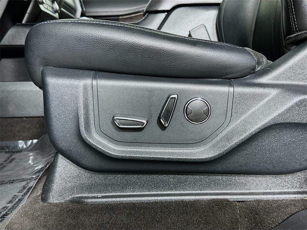 used 2020 Ford Expedition Max car, priced at $20,444