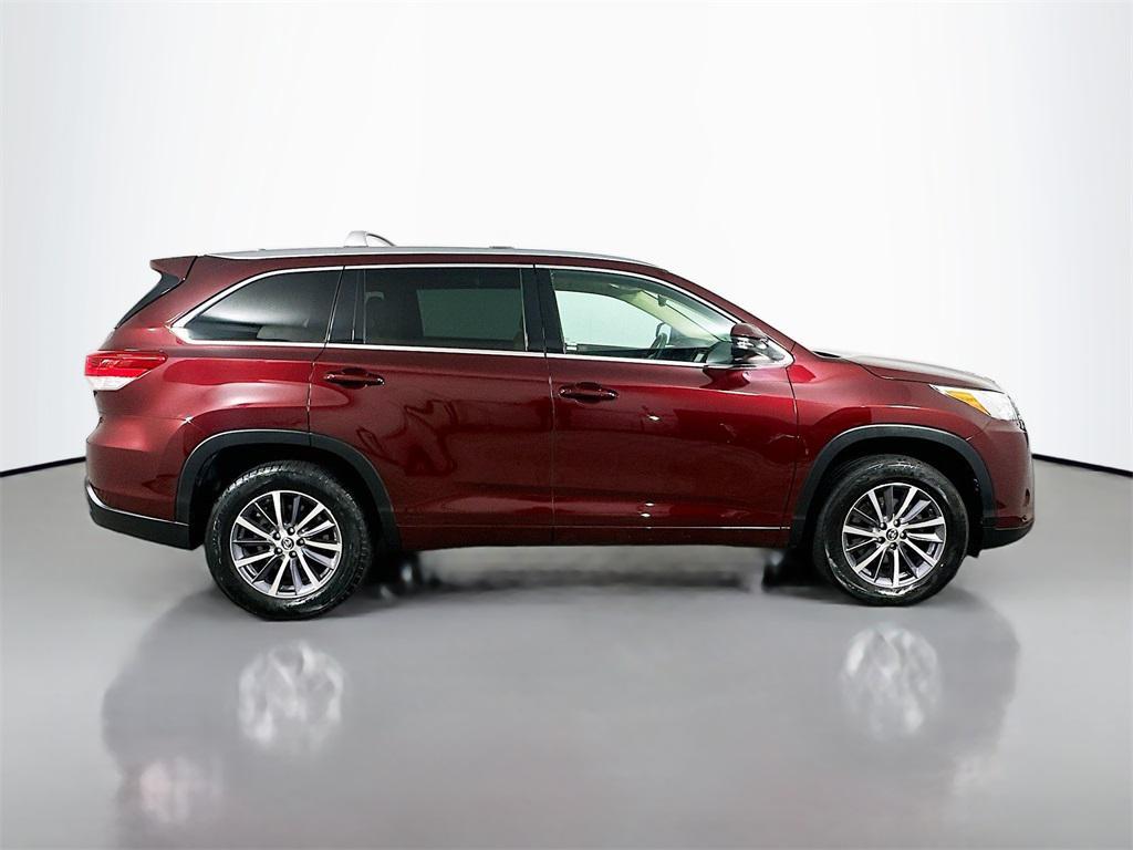 used 2018 Toyota Highlander car, priced at $15,900