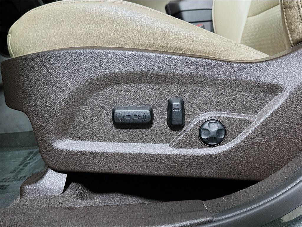 used 2013 Hyundai Santa Fe car, priced at $8,250