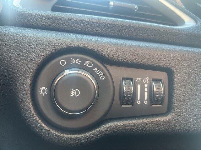 new 2026 Chrysler Pacifica car, priced at $43,589