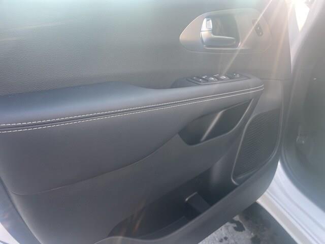 new 2026 Chrysler Pacifica car, priced at $43,589