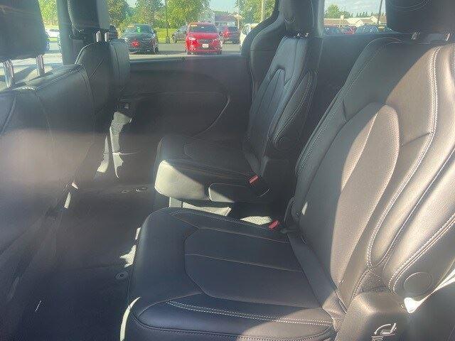 new 2026 Chrysler Pacifica car, priced at $43,589