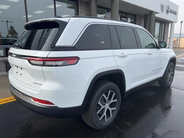 new 2025 Jeep Grand Cherokee car, priced at $50,210