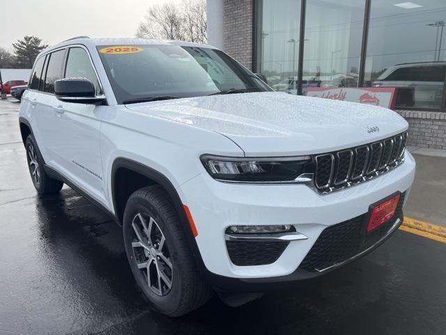 new 2025 Jeep Grand Cherokee car, priced at $50,210