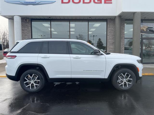 new 2025 Jeep Grand Cherokee car, priced at $50,210