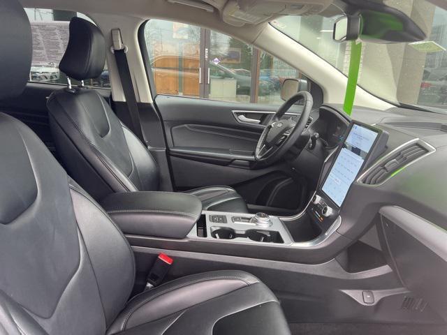 used 2022 Ford Edge car
