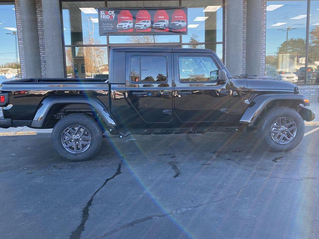 new 2026 Jeep Gladiator car, priced at $49,839