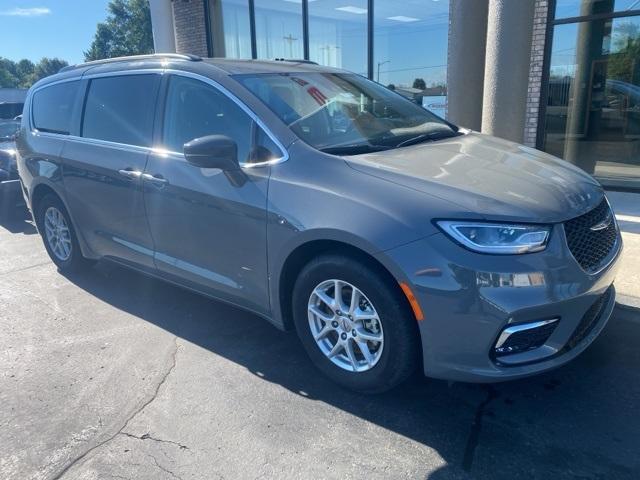 used 2022 Chrysler Pacifica car