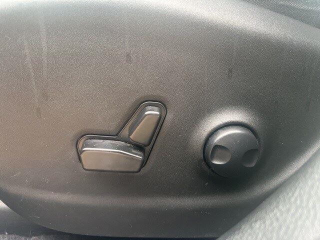 used 2023 Jeep Cherokee car, priced at $22,595