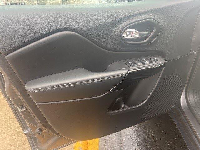 used 2023 Jeep Cherokee car, priced at $22,595