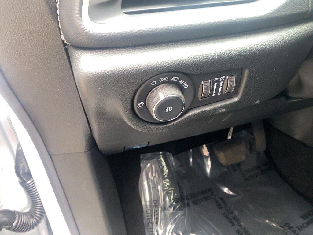 new 2026 Chrysler Pacifica car, priced at $46,108