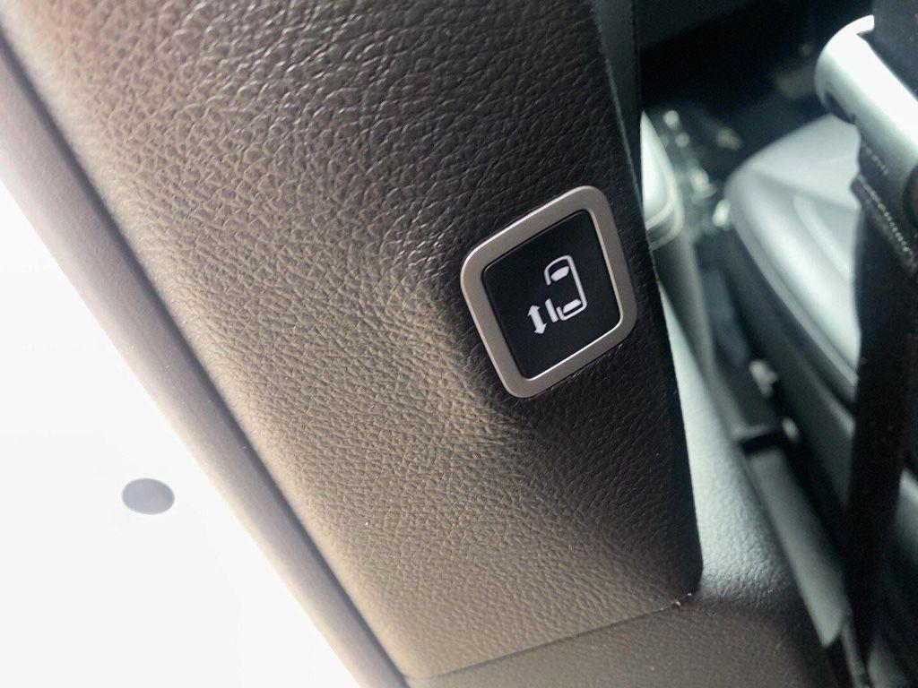 new 2026 Chrysler Pacifica car, priced at $46,108