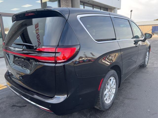 new 2025 Chrysler Pacifica car, priced at $44,145