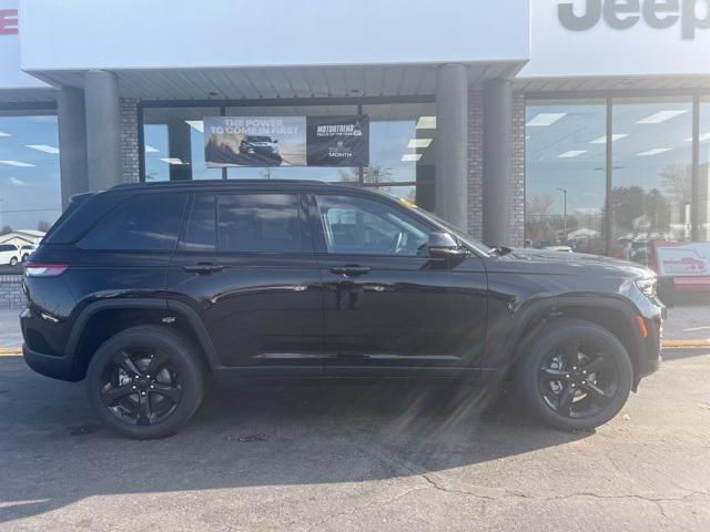 new 2025 Jeep Grand Cherokee car, priced at $47,875