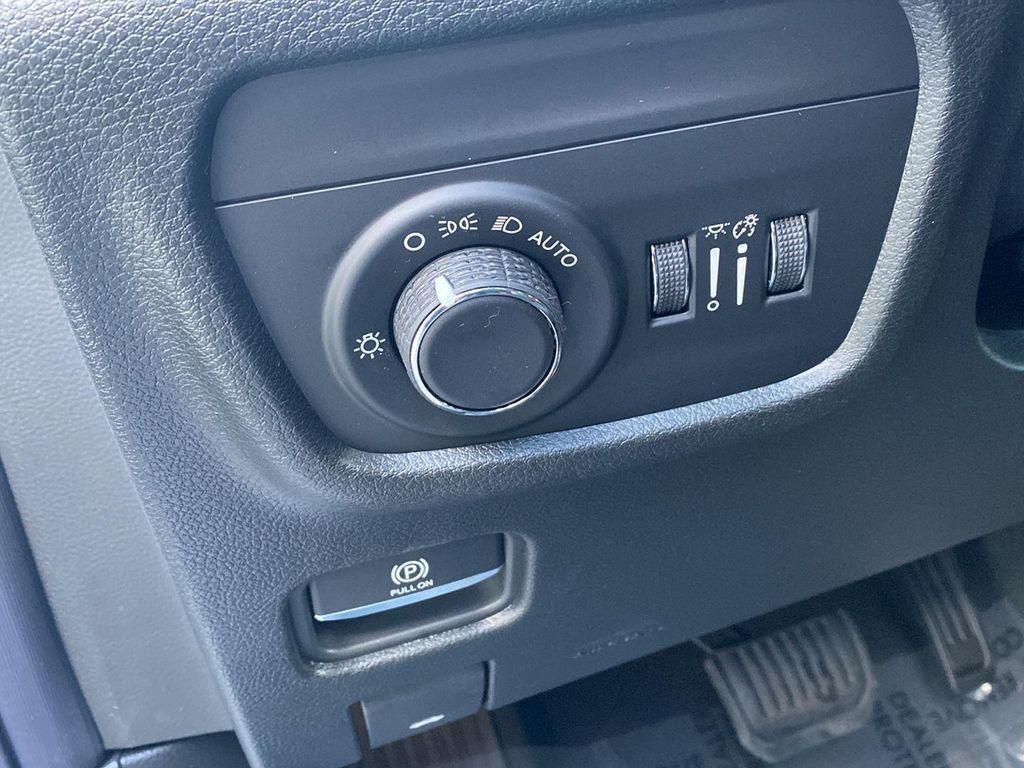 new 2025 Jeep Grand Cherokee L car, priced at $45,499