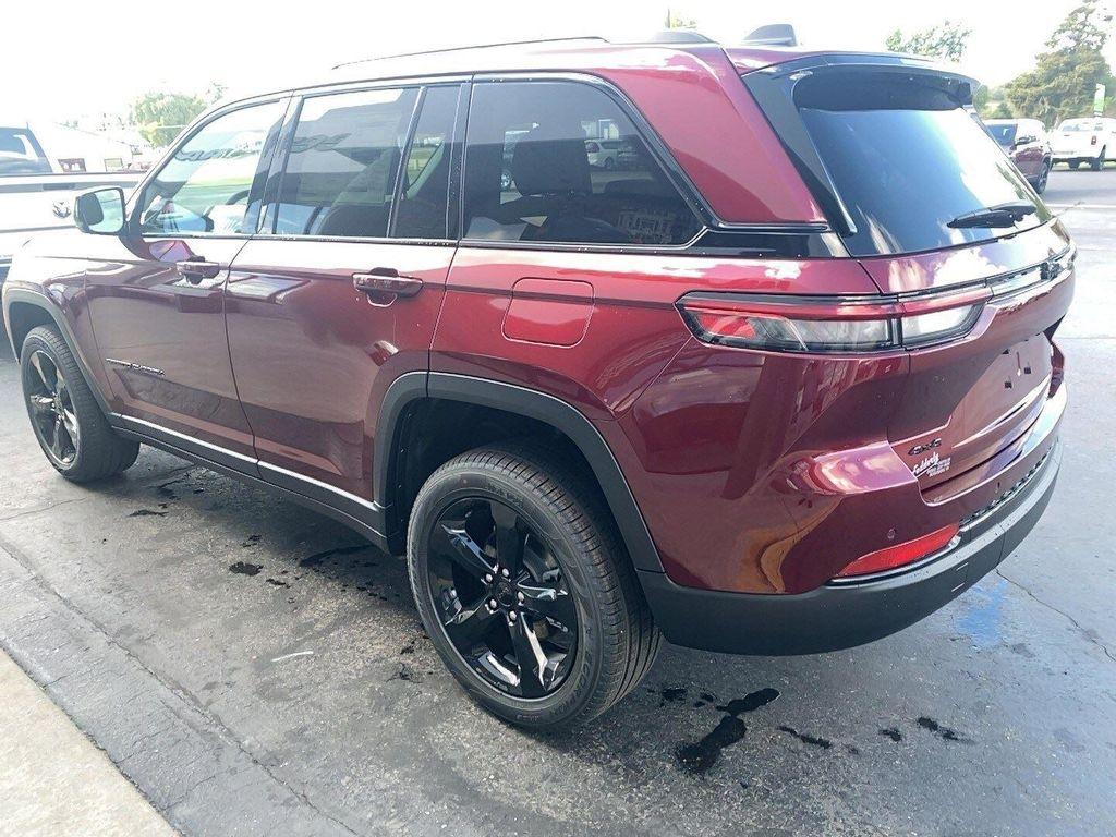 new 2025 Jeep Grand Cherokee car, priced at $49,319