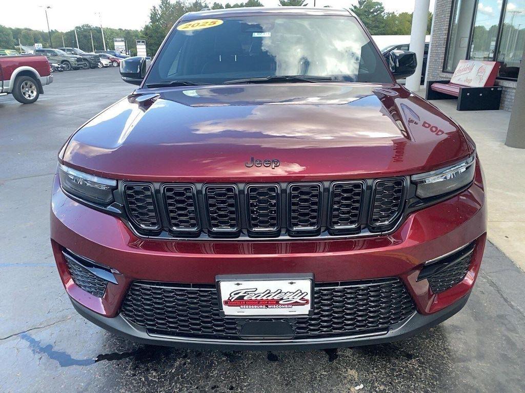 new 2025 Jeep Grand Cherokee car, priced at $49,319