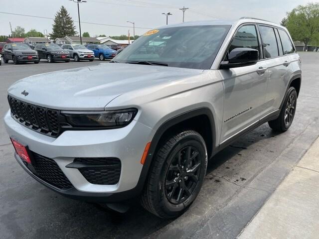 new 2024 Jeep Grand Cherokee car, priced at $48,025