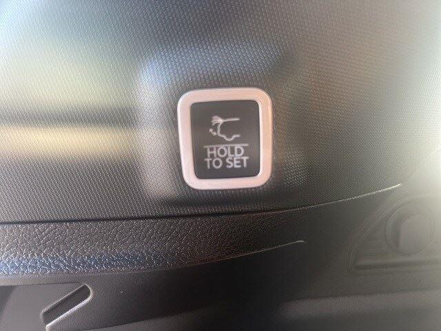 new 2025 Jeep Grand Cherokee car, priced at $47,101