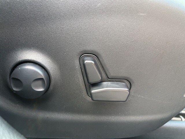 used 2023 Jeep Cherokee car, priced at $23,995