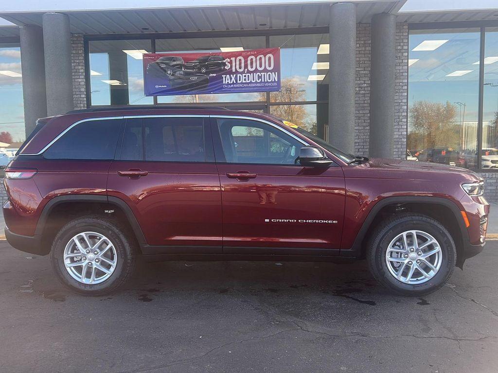new 2025 Jeep Grand Cherokee car, priced at $43,405