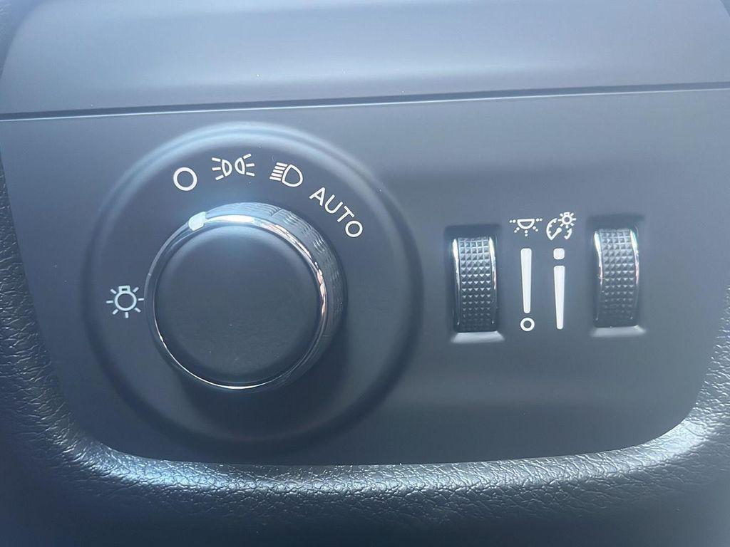 new 2025 Jeep Grand Cherokee car, priced at $43,405