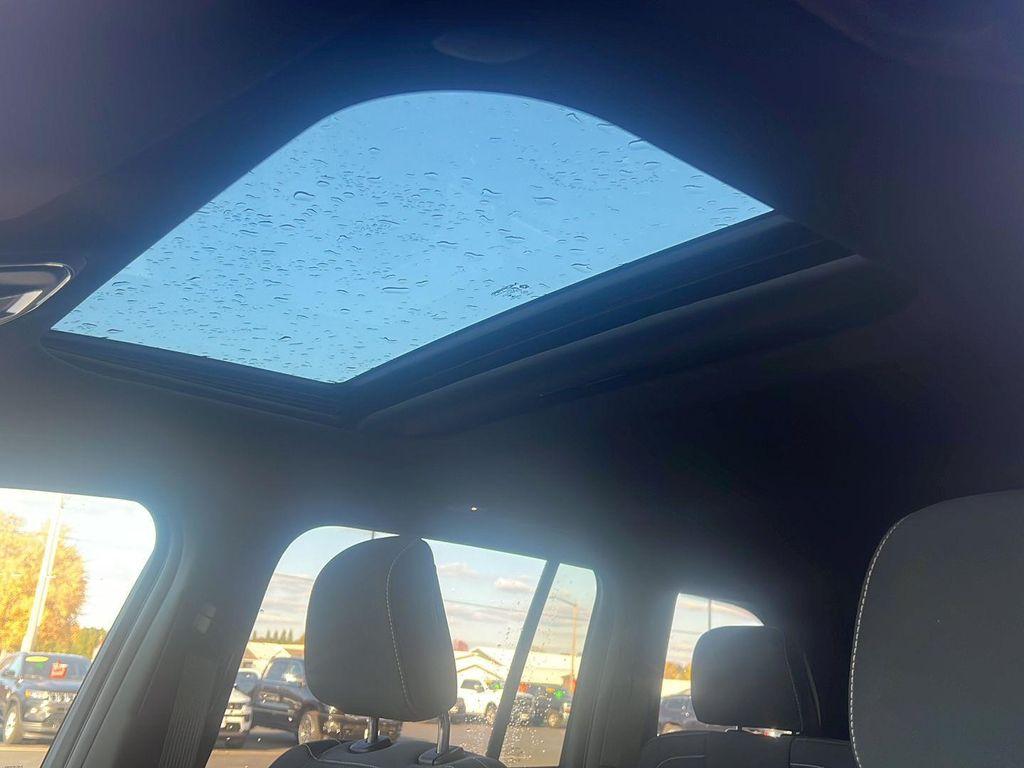 new 2025 Jeep Grand Cherokee car, priced at $43,405