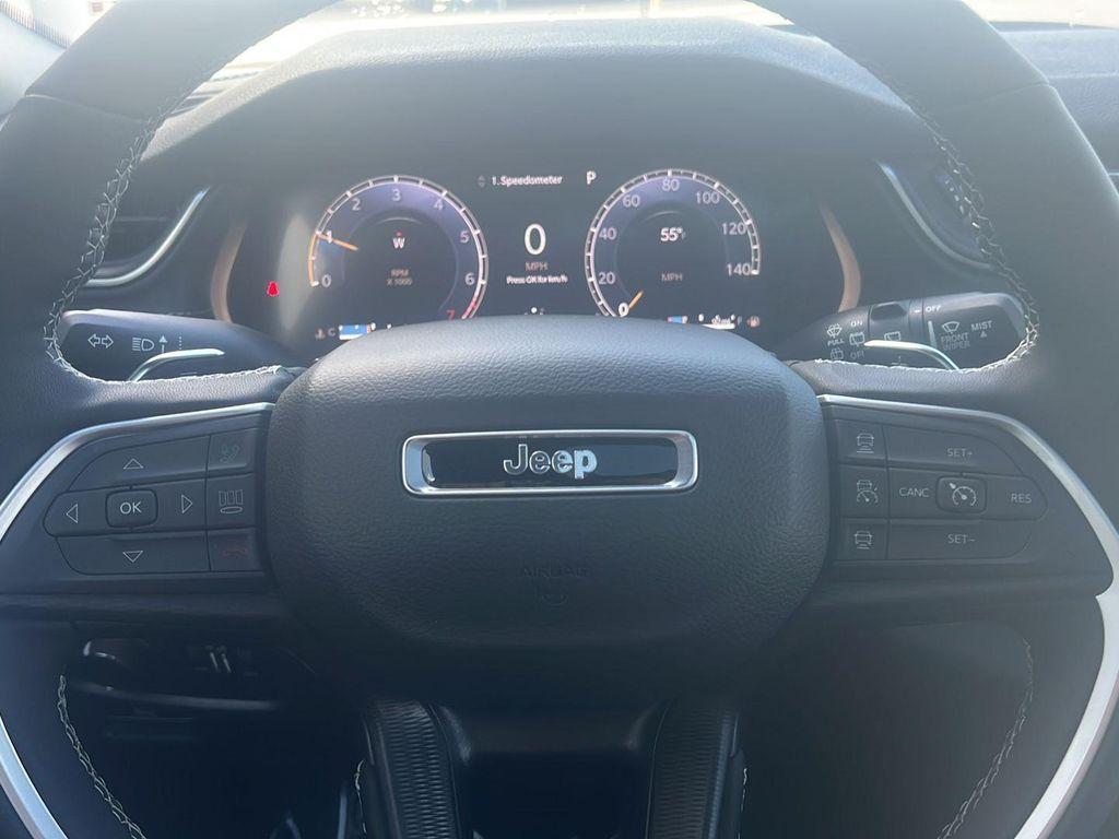 new 2025 Jeep Grand Cherokee car, priced at $43,405