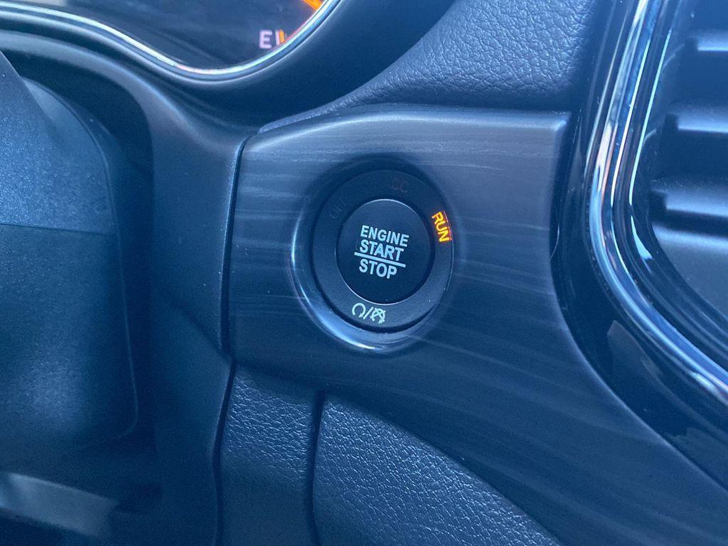 used 2020 Jeep Grand Cherokee car, priced at $17,995